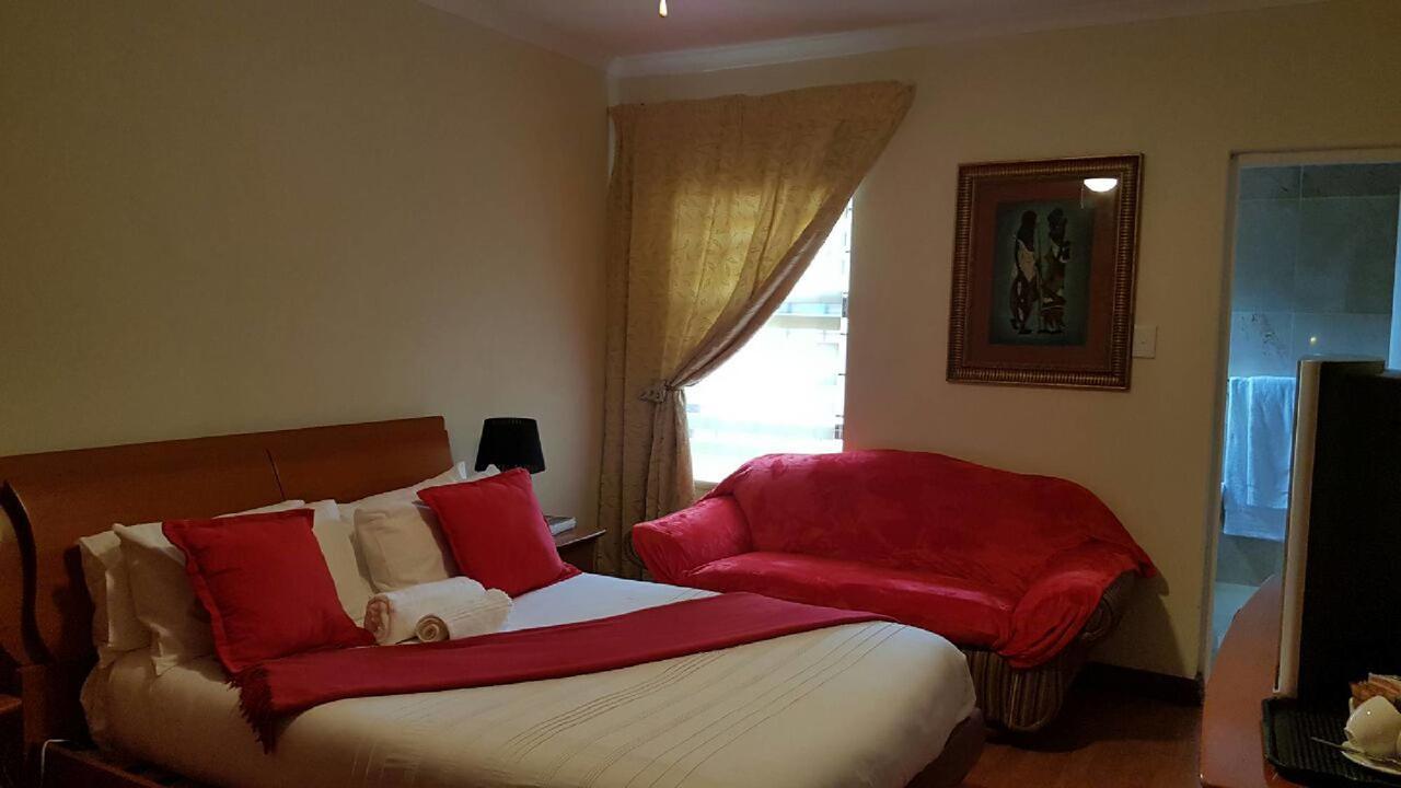 Lily White Guest House Centurion Εξωτερικό φωτογραφία